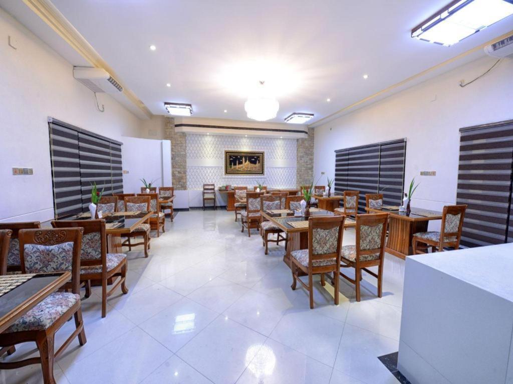 Shwe Taung Tan Hotel - Lake View Monywa Ngoại thất bức ảnh