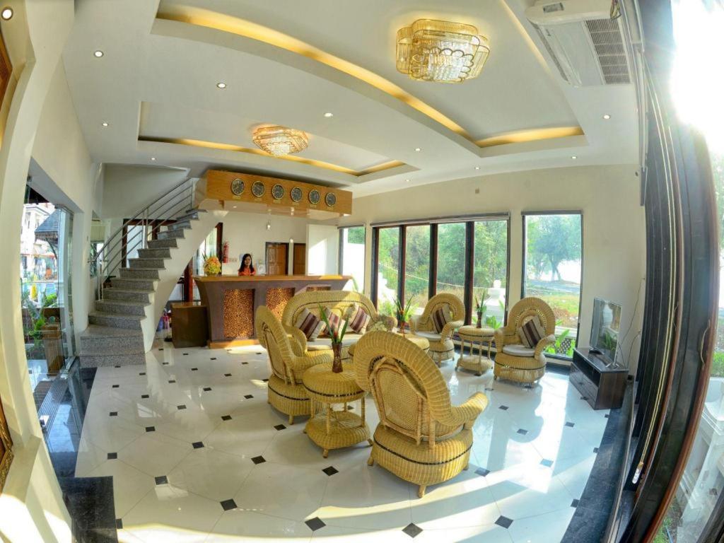 Shwe Taung Tan Hotel - Lake View Monywa Ngoại thất bức ảnh