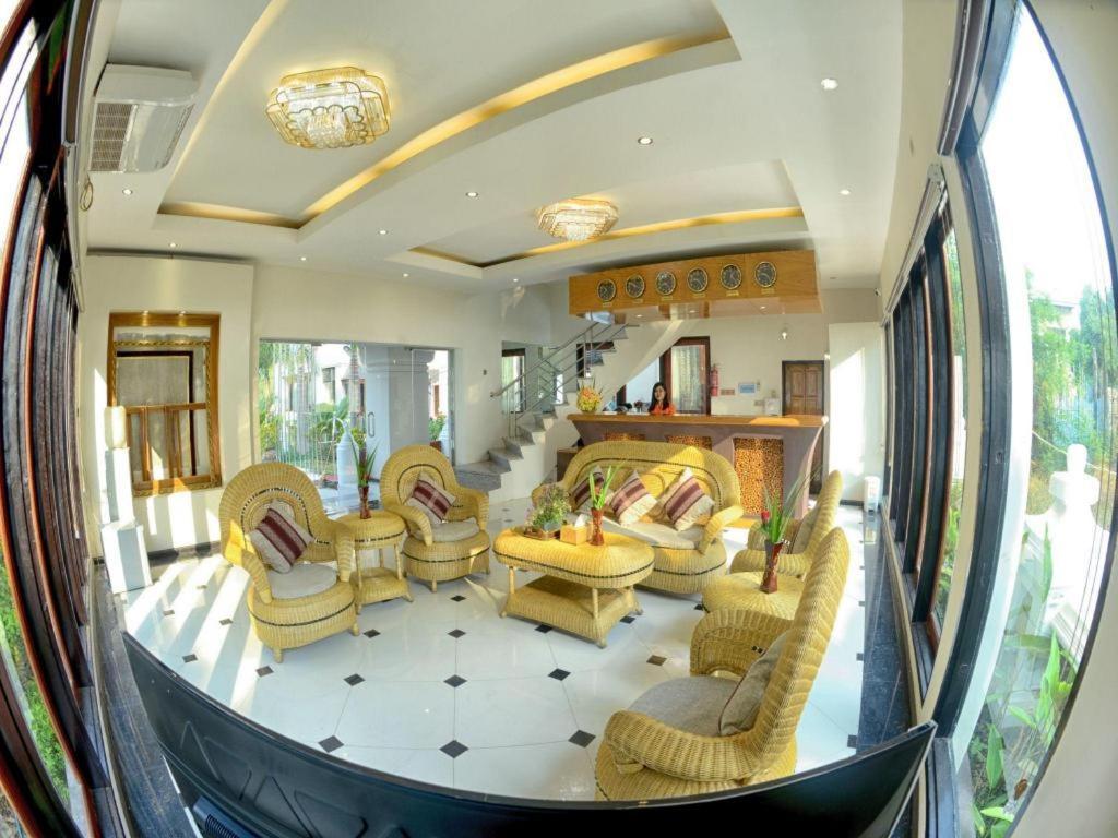 Shwe Taung Tan Hotel - Lake View Monywa Ngoại thất bức ảnh