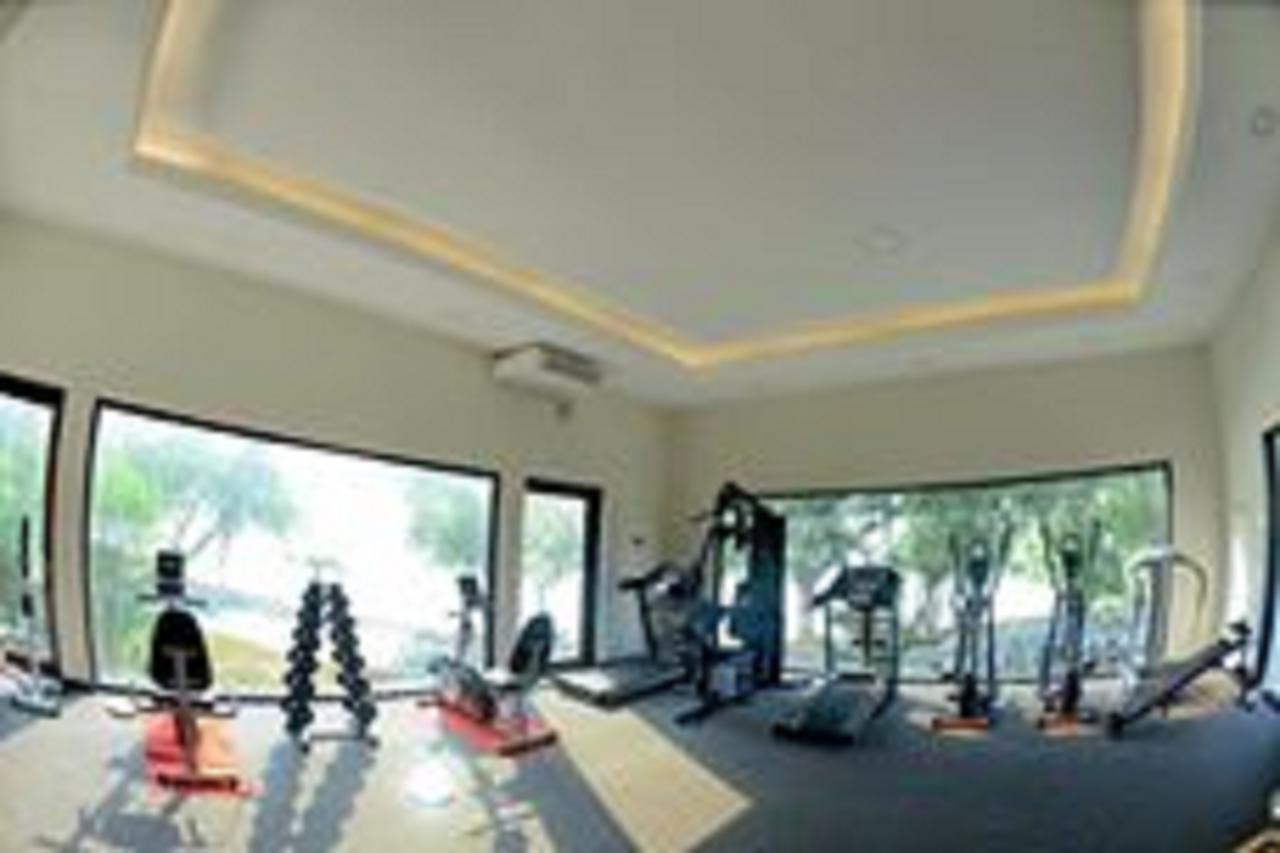 Shwe Taung Tan Hotel - Lake View Monywa Ngoại thất bức ảnh