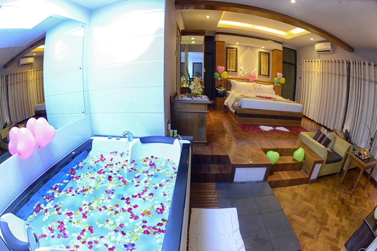 Shwe Taung Tan Hotel - Lake View Monywa Ngoại thất bức ảnh